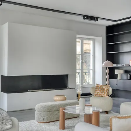 Des Victoires Luxury Apartment *